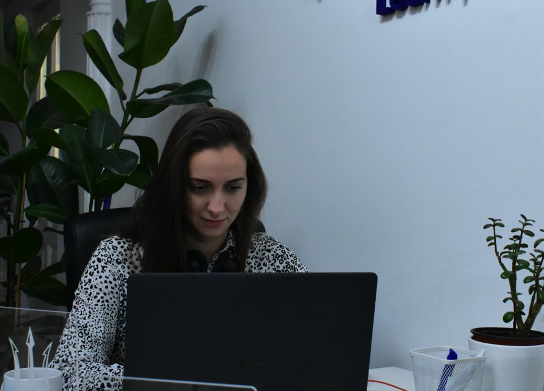 Image of Broker team member working